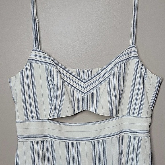 NEW! BCBGMAXAZRIA Peek A Boo Cut Out Midi Dress 12. - Picture 6 of 11